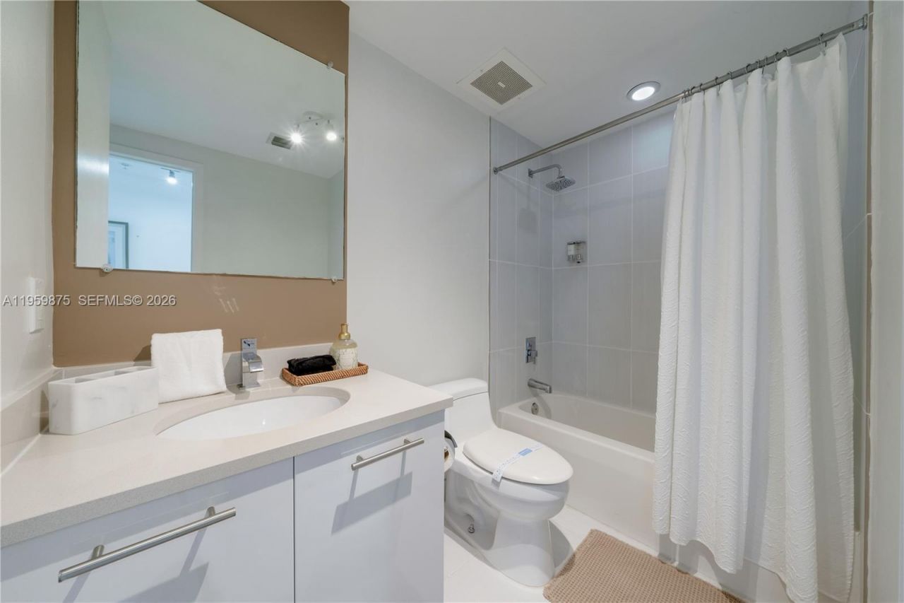 3250 NE 1st Ave, Unit 713, Miami, FL 33137 Photo