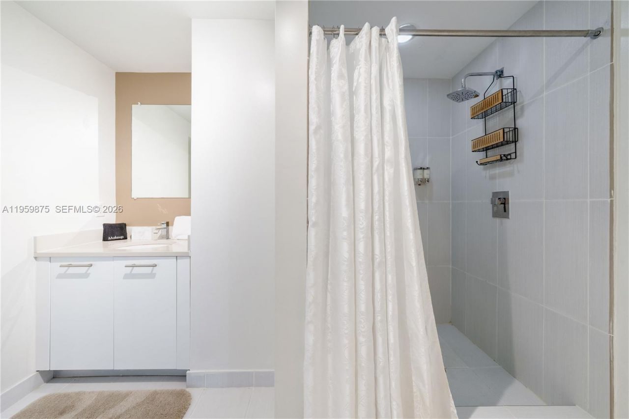 3250 NE 1st Ave, Unit 713, Miami, FL 33137 Photo