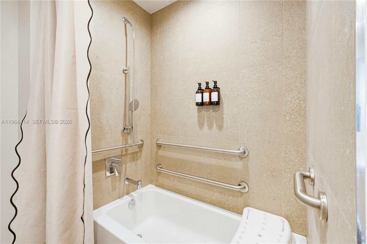 11 NE 6th, Unit 2901, Miami, FL 33132 Photo