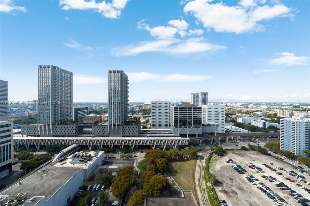 11 NE 6th, Unit 2901, Miami, FL 33132 Photo