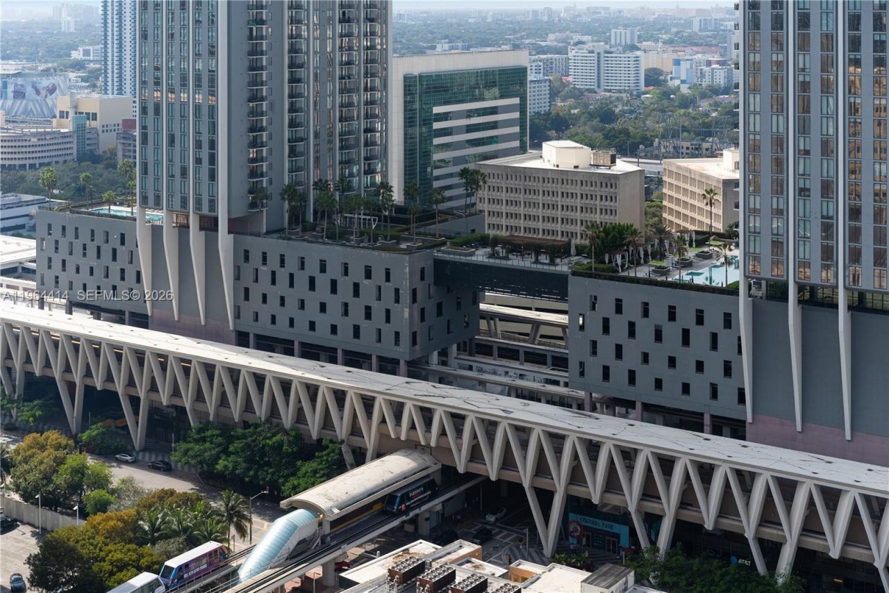 11 NE 6th, Unit 2901, Miami, FL 33132 Photo