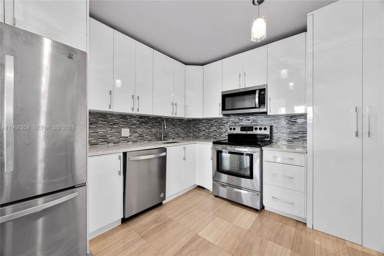 900 Bay Dr, Unit 125, Miami Beach, FL 33141 Photo