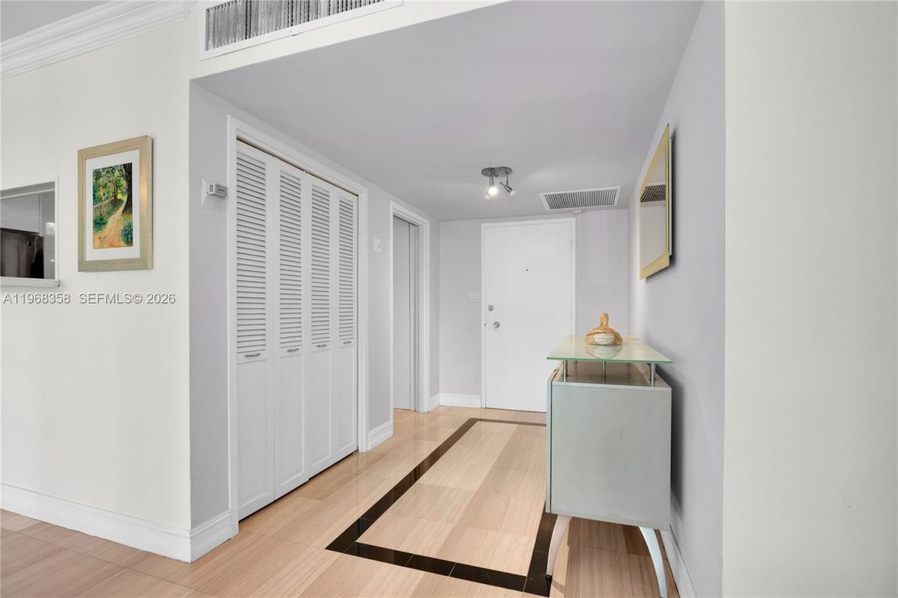 900 Bay Dr, Unit 125, Miami Beach, FL 33141 Photo