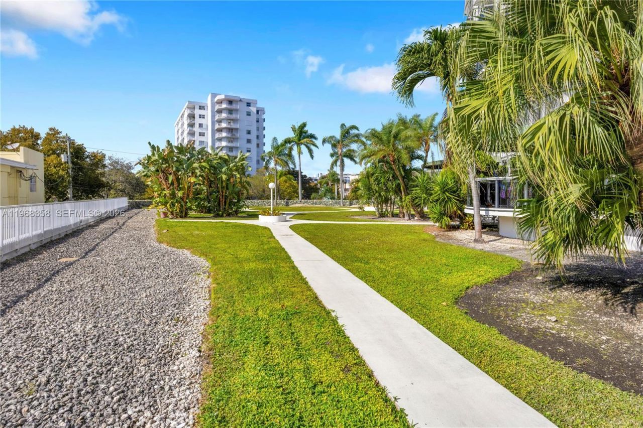 900 Bay Dr, Unit 125, Miami Beach, FL 33141 Photo