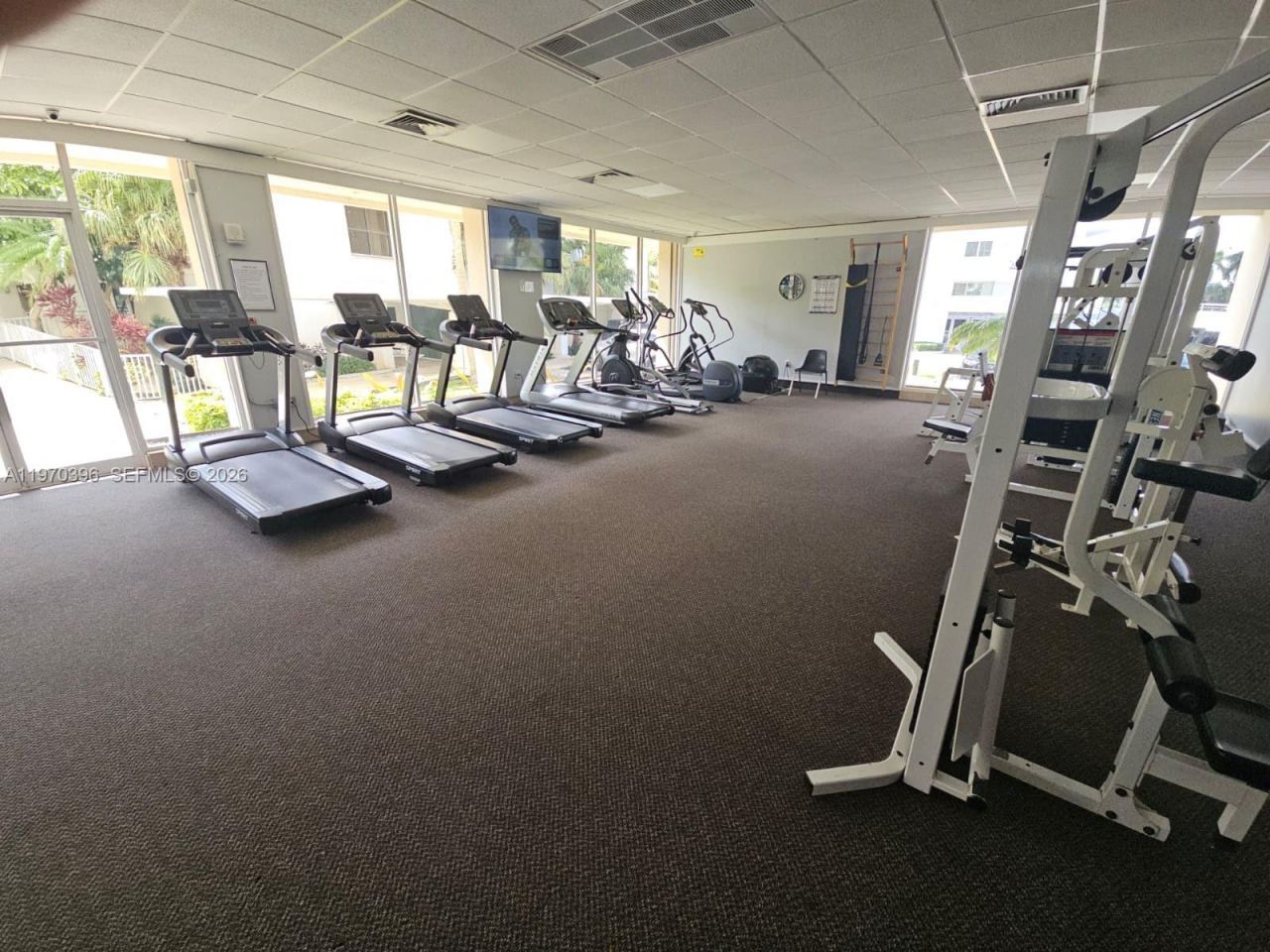 300 Bayview Dr, Unit 2101, Sunny Isles Beach, FL 33160 Photo