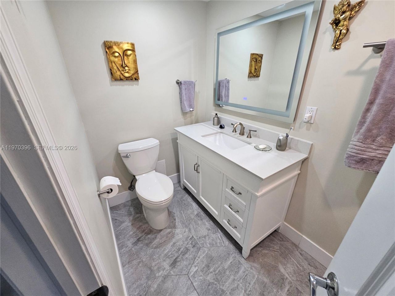 300 Bayview Dr, Unit 2101, Sunny Isles Beach, FL 33160 Photo