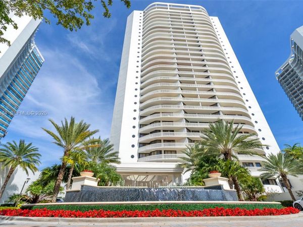 3000 Island Blvd , Unit 2902, Aventura, FL 33160