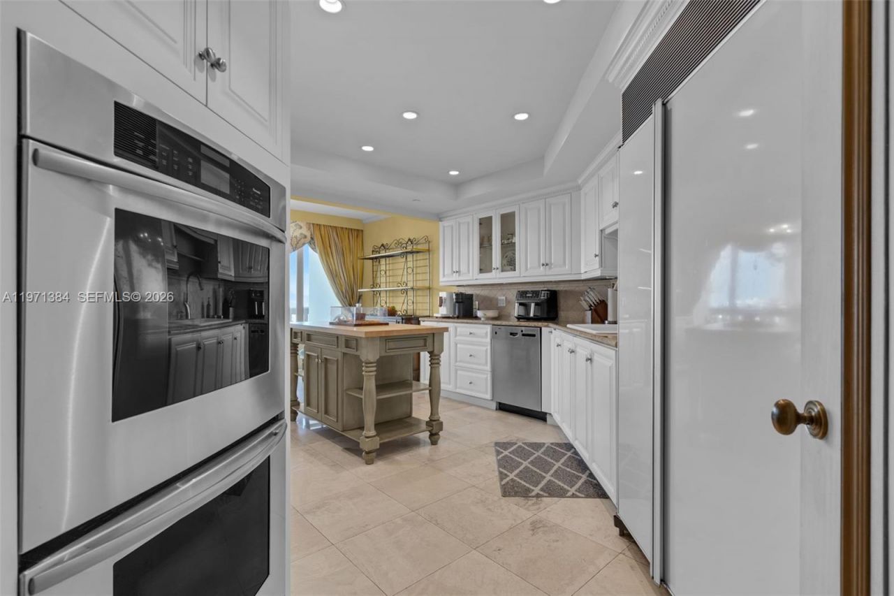 3000 Island Blvd, Unit 2902, Aventura, FL 33160 Photo