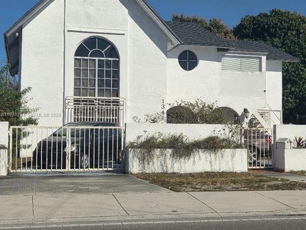 1341 E 8th Ave , Hialeah, FL 33010