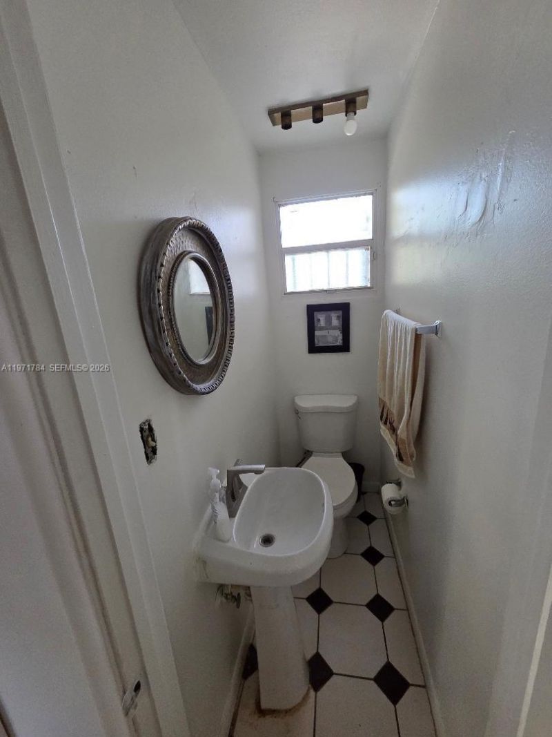 1341 E 8th Ave , Hialeah, FL 33010 Photo