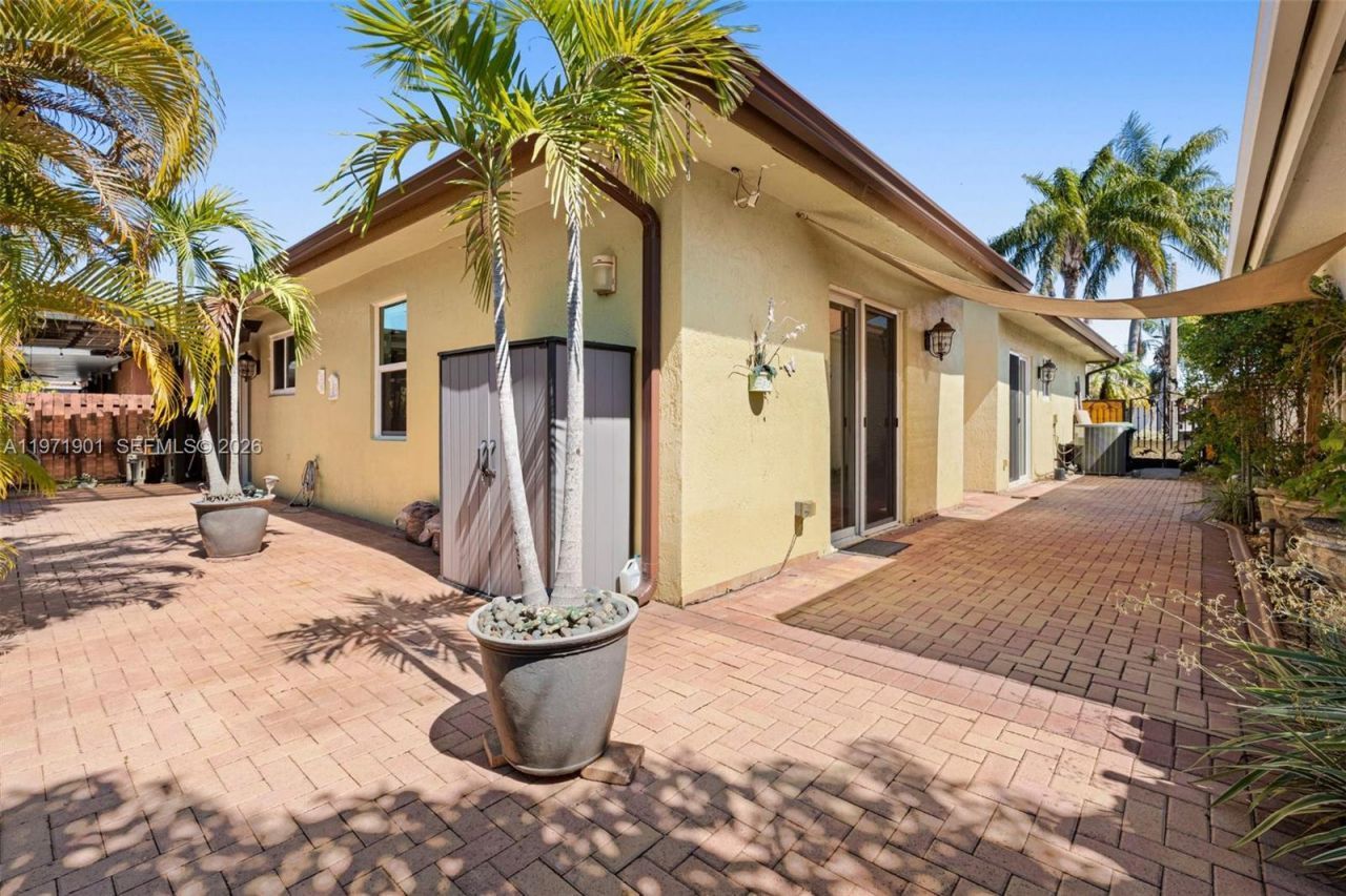 14756 NW 88th Ave , Miami Lakes, FL 33018 Photo