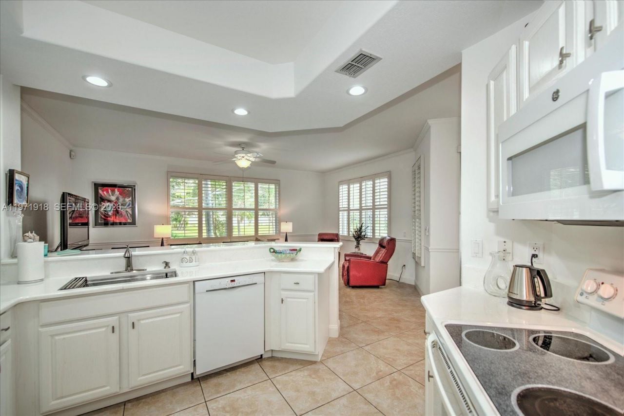8385 Whisper Trace Ln Apt., Unit 104, Naples, FL 34114 Photo