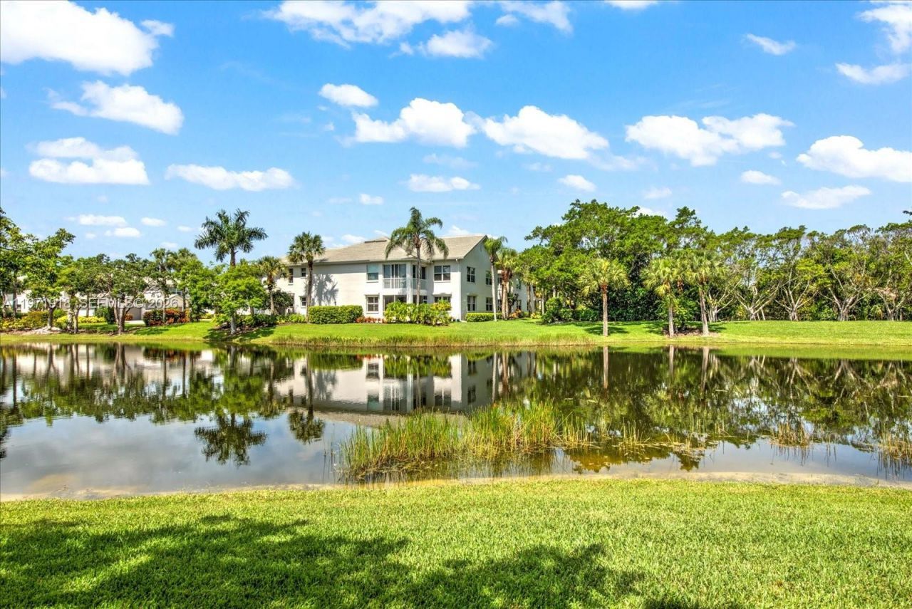 8385 Whisper Trace Ln Apt., Unit 104, Naples, FL 34114 Photo