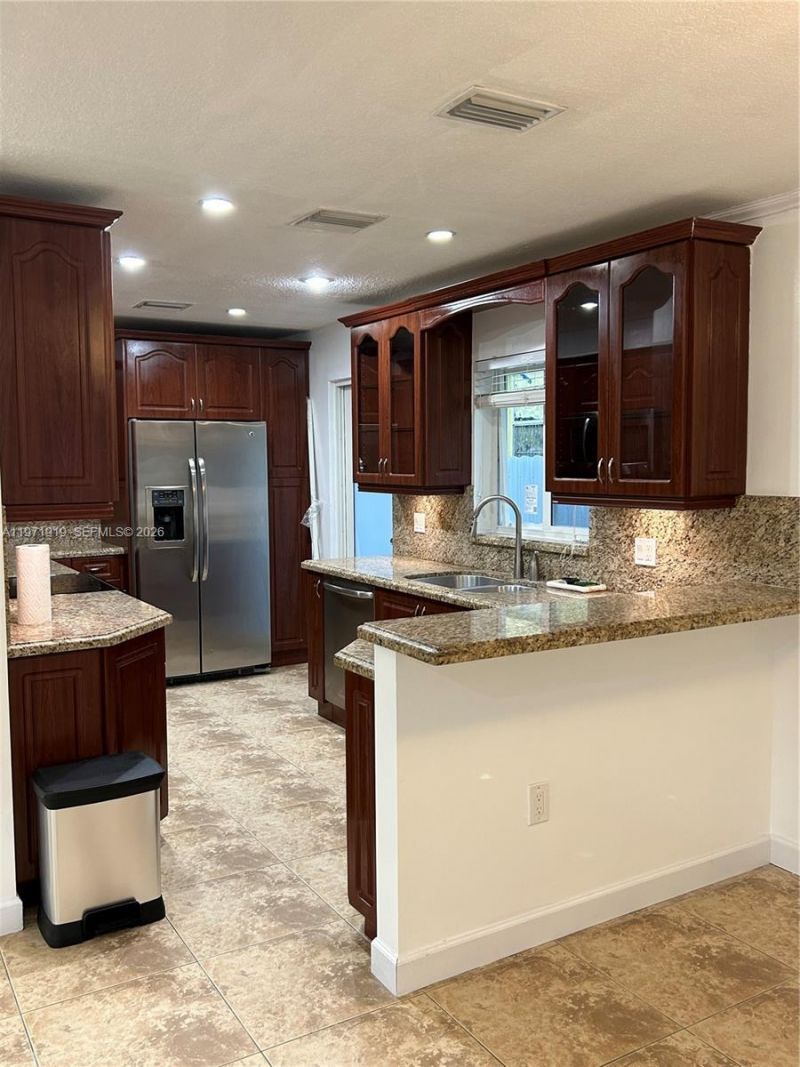 230 SW 30th Ave, Unit 230, Miami, FL 33135 Photo