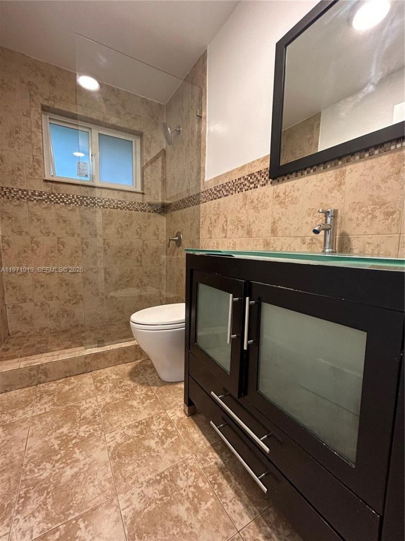 230 SW 30th Ave, Unit 230, Miami, FL 33135 Photo