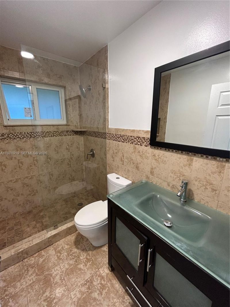230 SW 30th Ave, Unit 230, Miami, FL 33135 Photo