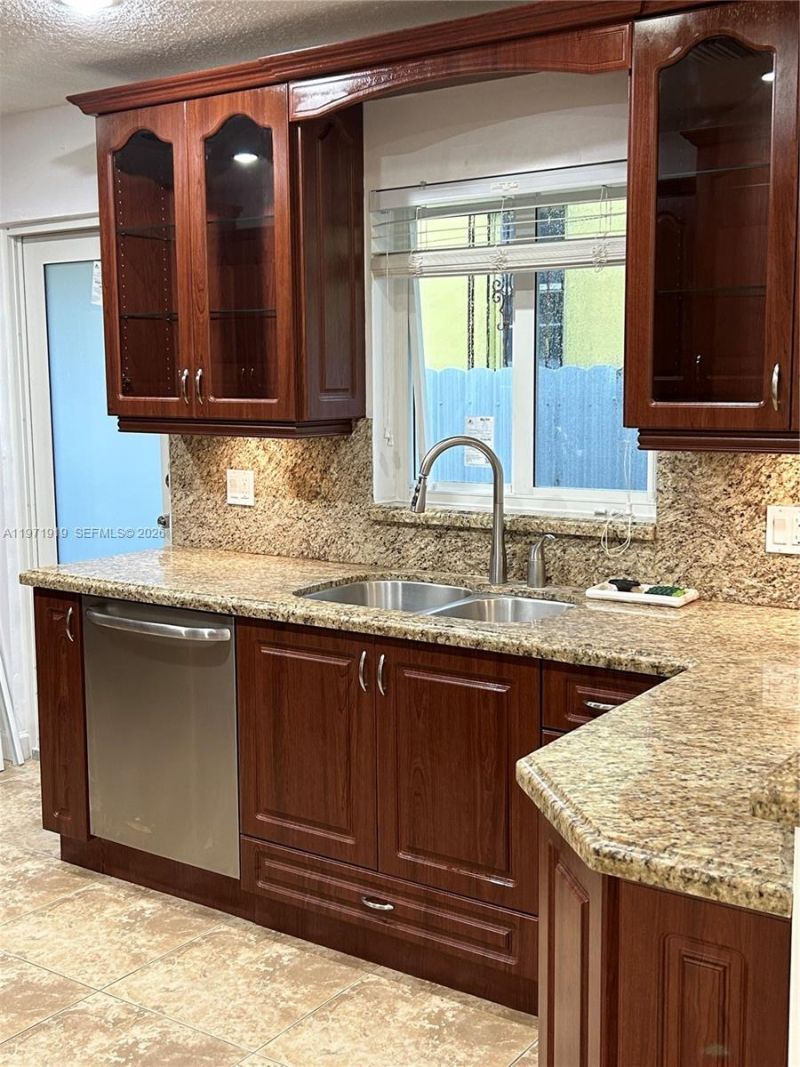 230 SW 30th Ave, Unit 230, Miami, FL 33135 Photo