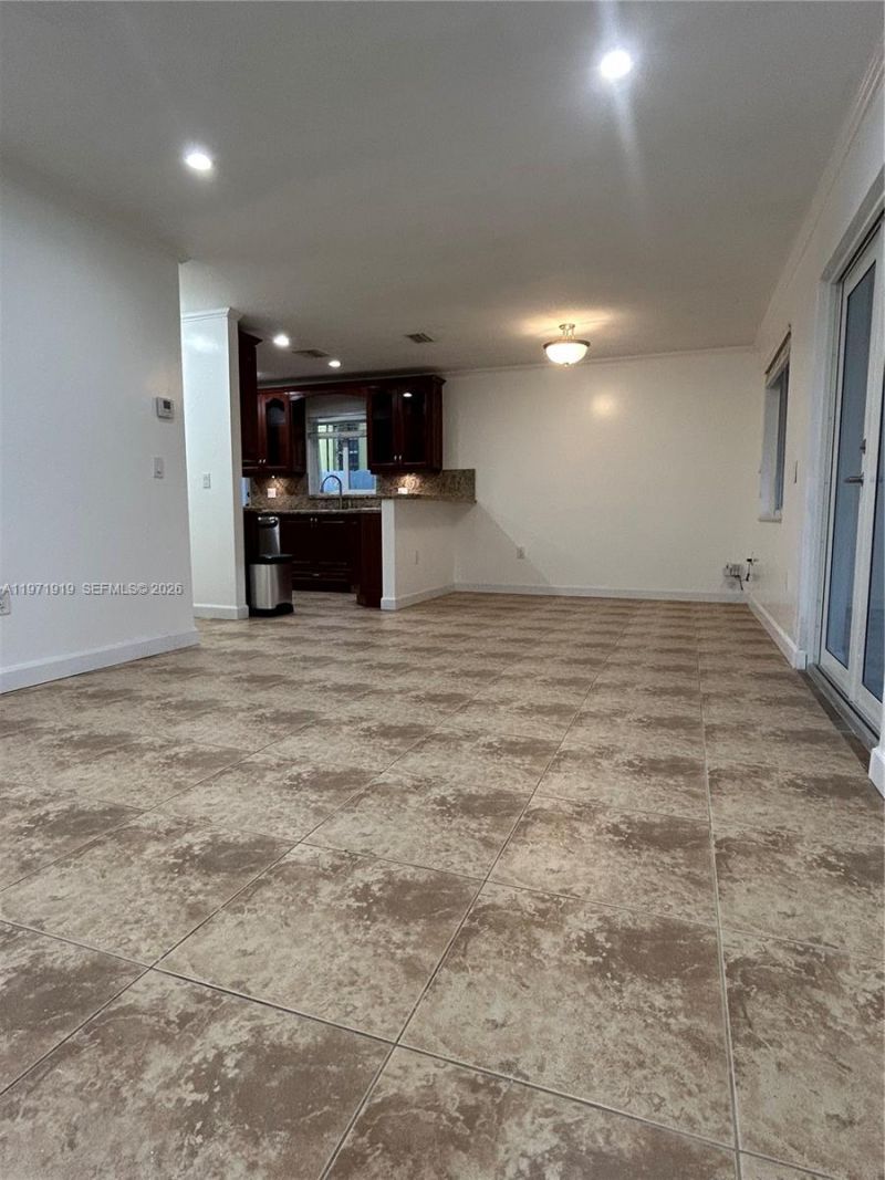 230 SW 30th Ave, Unit 230, Miami, FL 33135 Photo