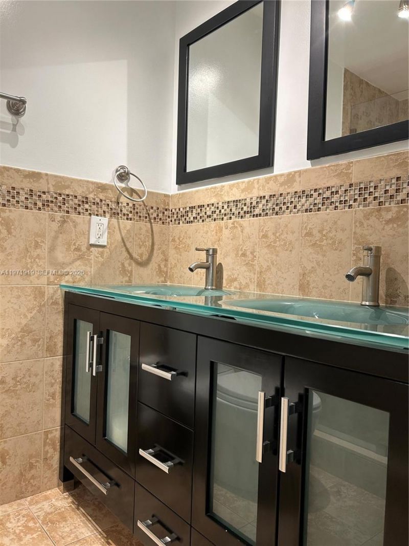 230 SW 30th Ave, Unit 230, Miami, FL 33135 Photo