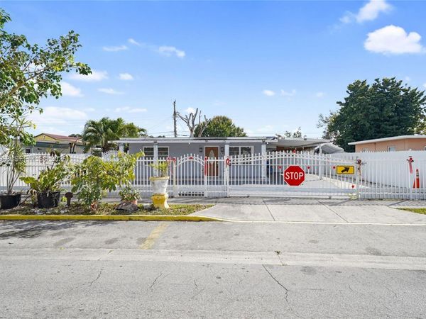 840 E 17th St , Hialeah, FL 33010