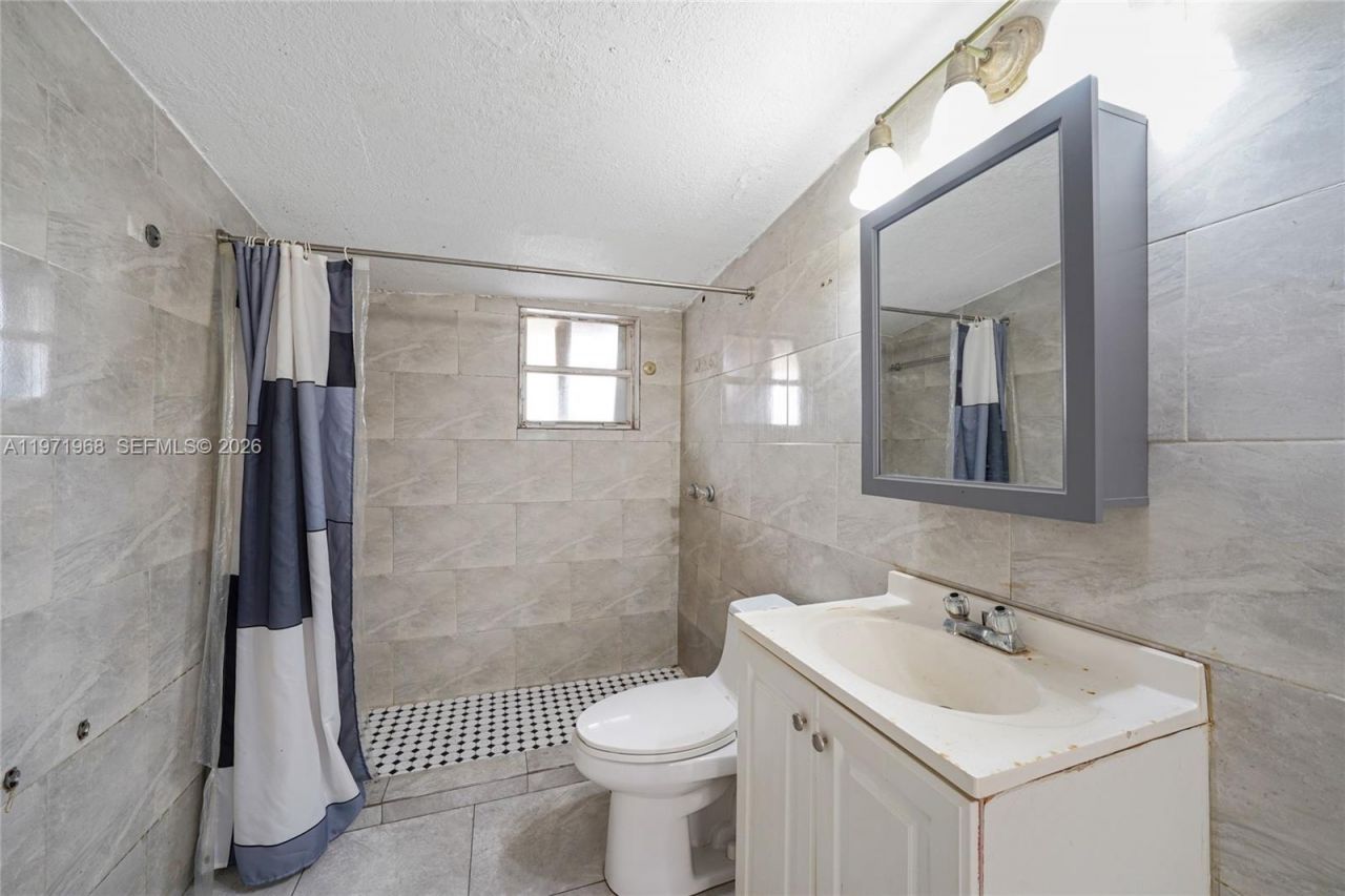 840 E 17th St , Hialeah, FL 33010 Photo