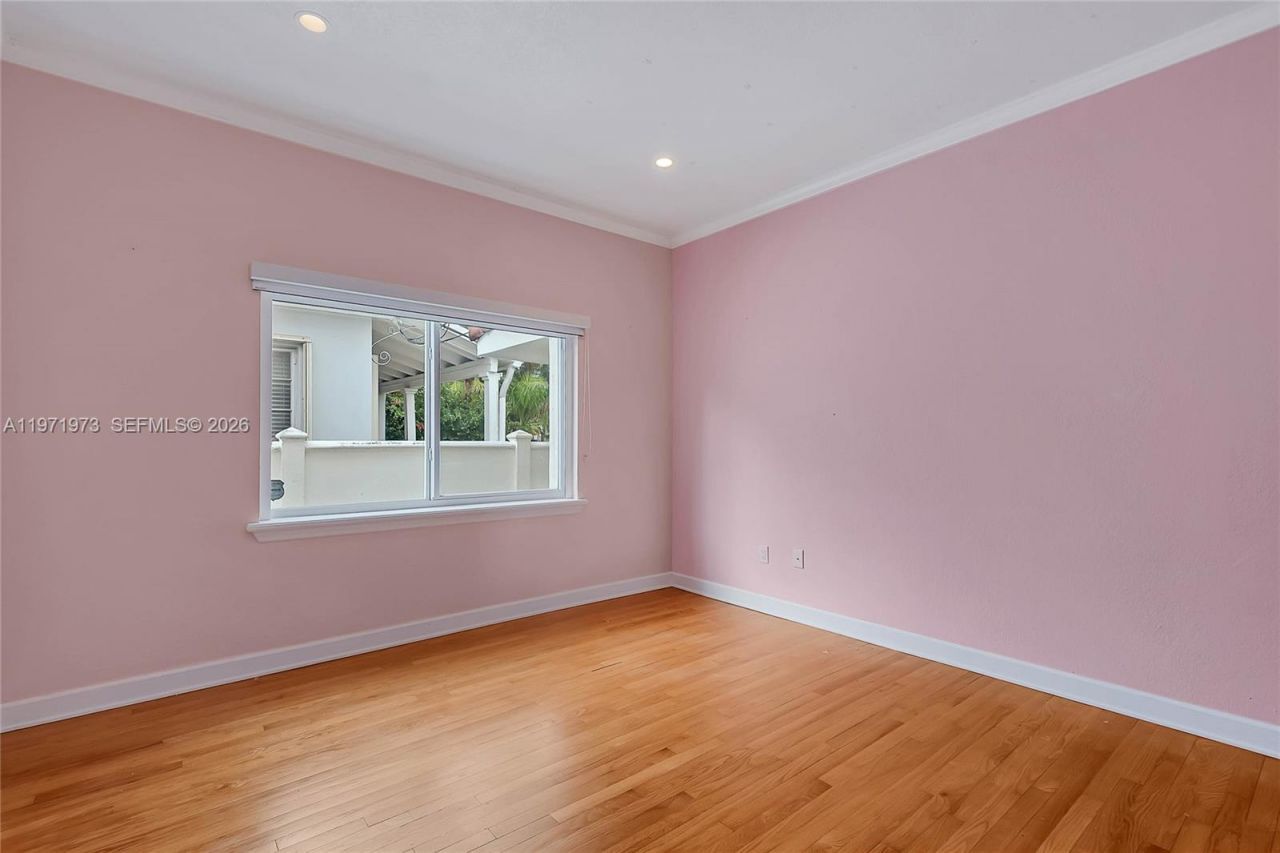 35 SW 20th Rd , Miami, FL 33129 Photo