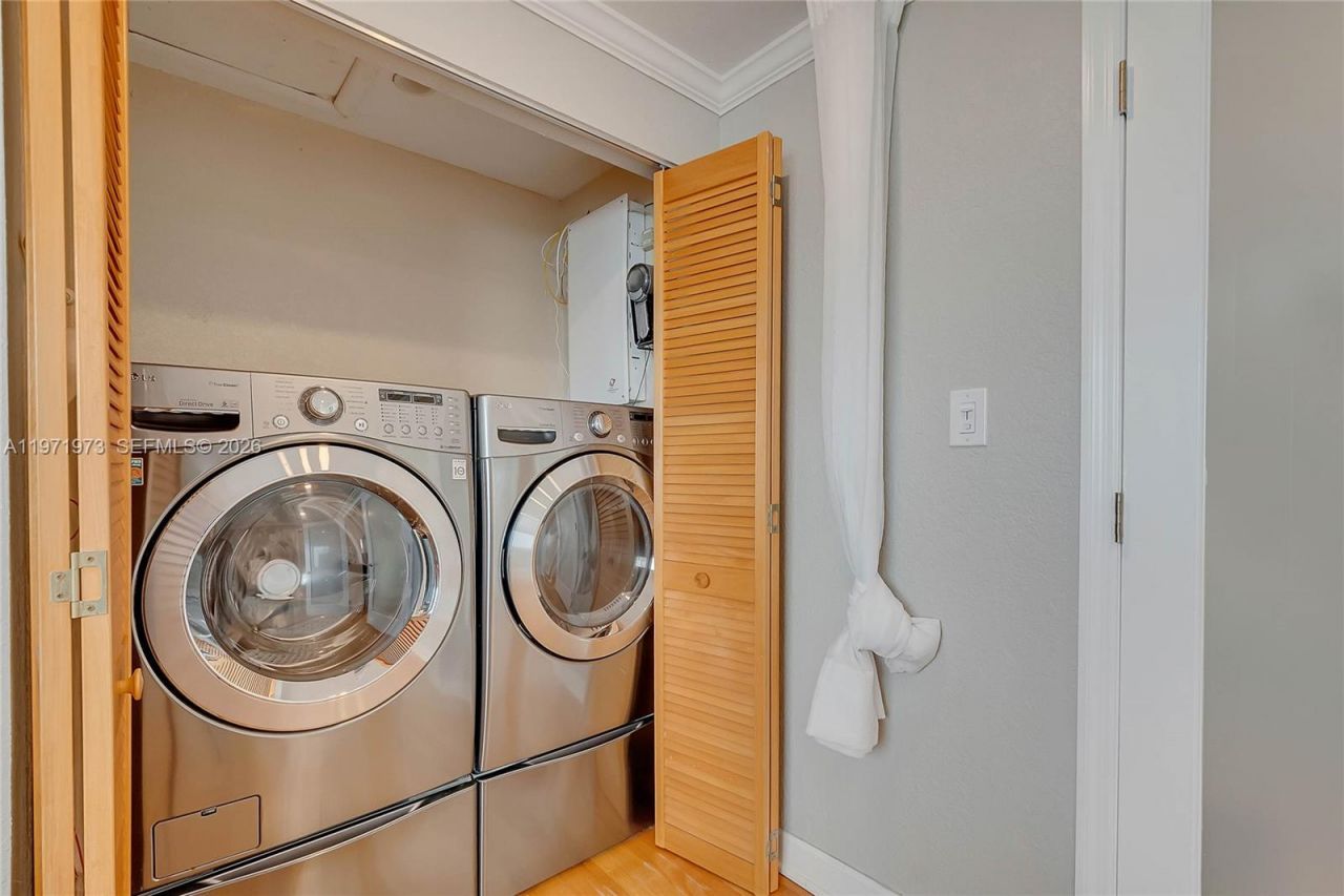 35 SW 20th Rd , Miami, FL 33129 Photo