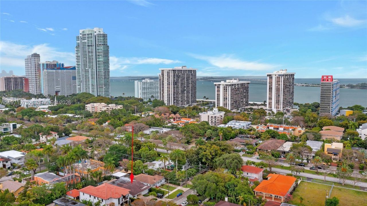 35 SW 20th Rd , Miami, FL 33129 Photo