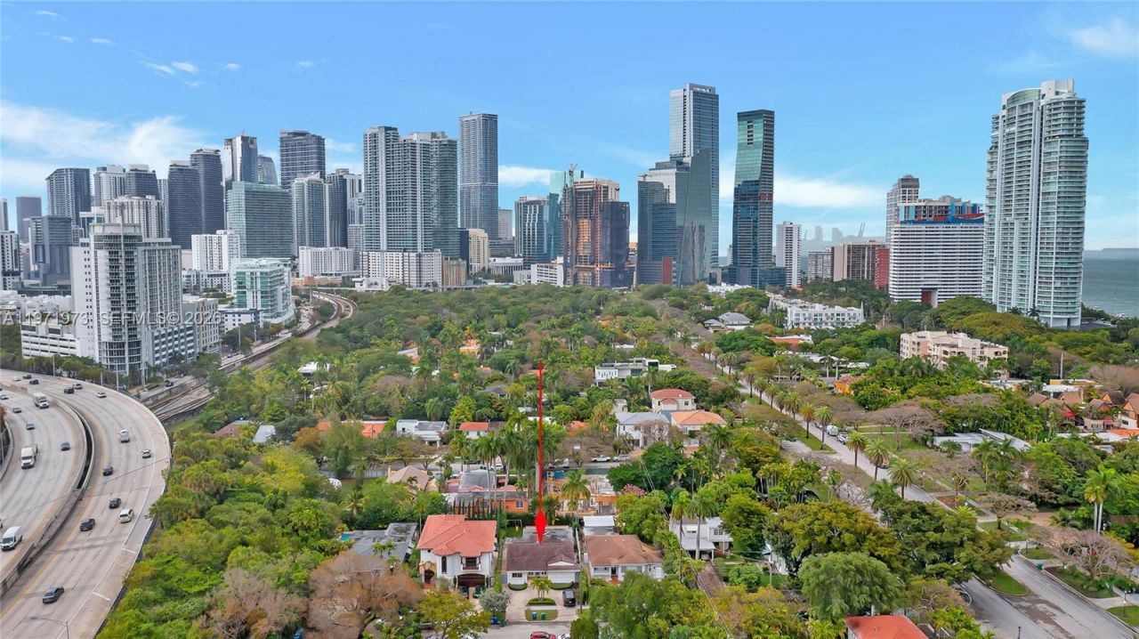 35 SW 20th Rd , Miami, FL 33129 Photo