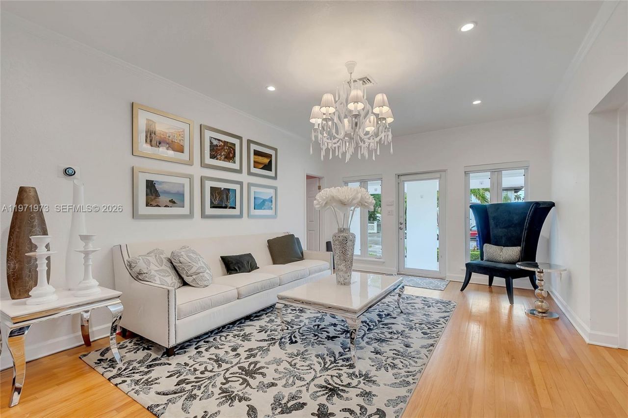 35 SW 20th Rd , Miami, FL 33129 Photo