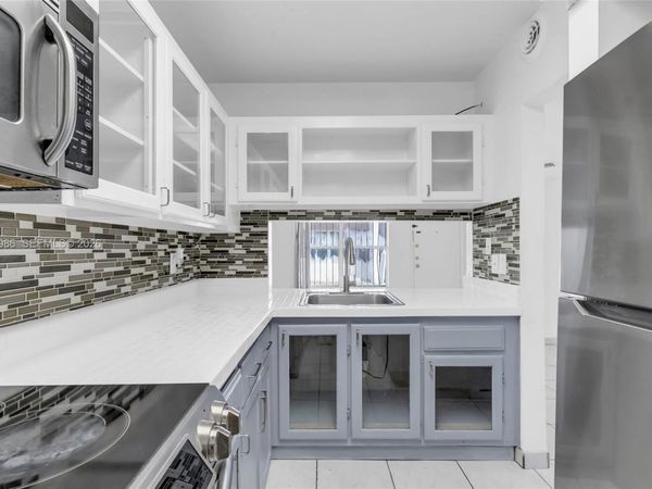 15348 SW 72nd St, Unit 23-12, Miami, FL 33193