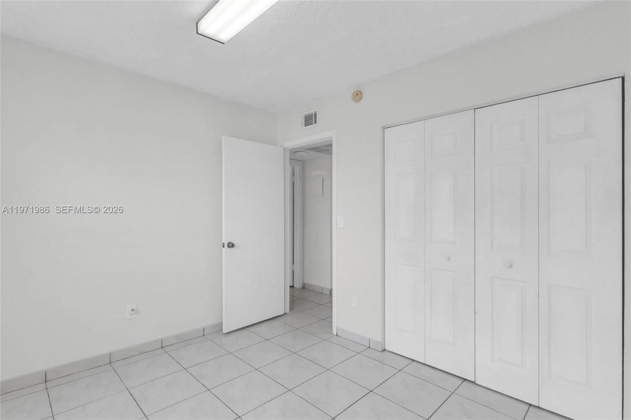 15348 SW 72nd St, Unit 23-12, Miami, FL 33193 Photo