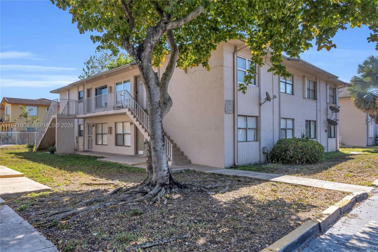 15348 SW 72nd St, Unit 23-12, Miami, FL 33193 Photo