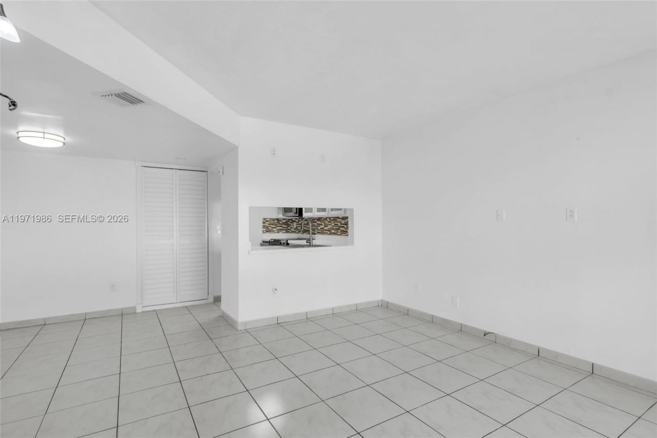 15348 SW 72nd St, Unit 23-12, Miami, FL 33193 Photo