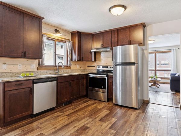 1084 3rd Street E, Saint Paul, MN 55106