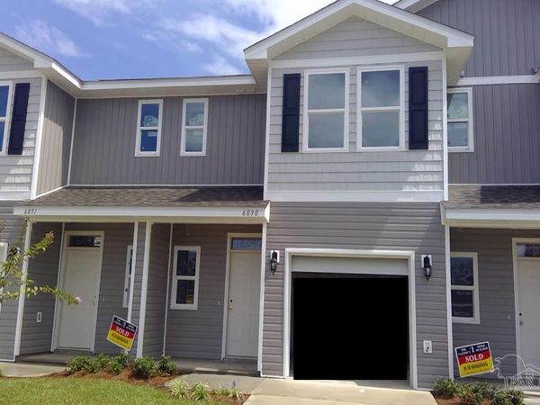 6090 Royal Port Ct, Pensacola, FL 32526
