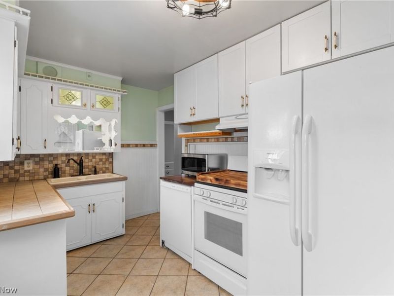 42 Woolf Avenue, Akron, OH 44312 Photo 9