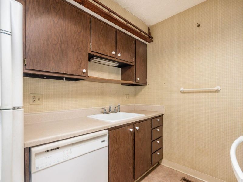 3079 Jersey Drive, Unit 75, Columbus, OH 43204 Photo 11