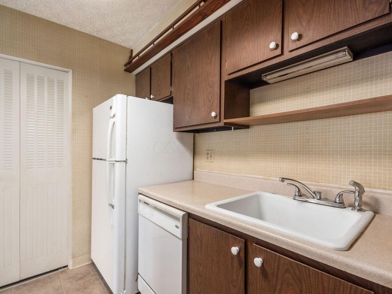 3079 Jersey Drive, Unit 75, Columbus, OH 43204 Photo 12