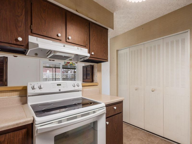 3079 Jersey Drive, Unit 75, Columbus, OH 43204 Photo 13