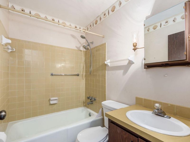 3079 Jersey Drive, Unit 75, Columbus, OH 43204 Photo 15