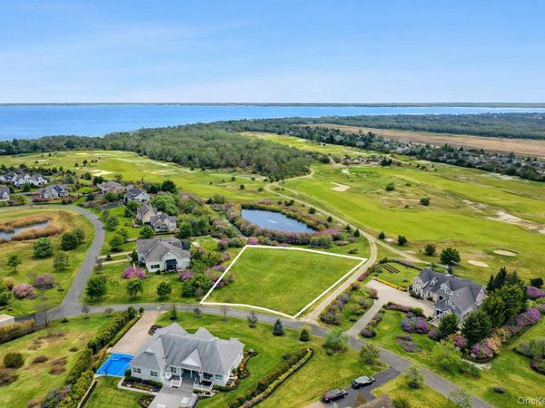 2200 Laurel Trail , Laurel, NY 11948