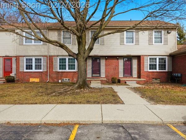 24762 Bashian Drive, Novi, MI 48375