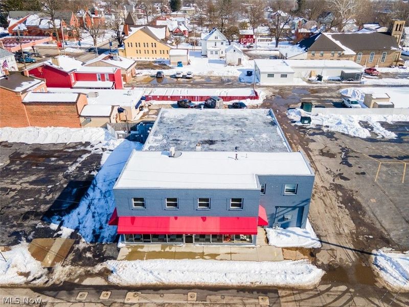 208 E Lincoln Way, Lisbon, OH 44432 Photo 2