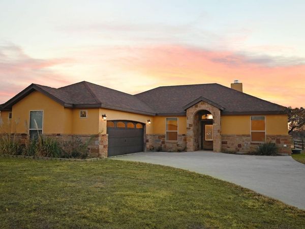 110 Chaumont ST, Kingsland, TX 78639