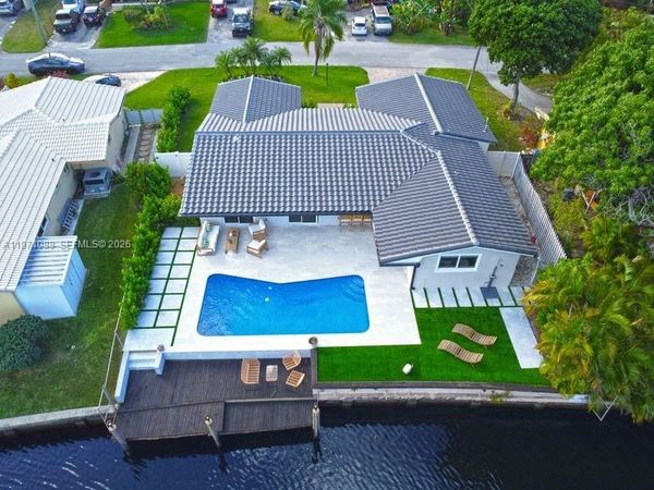1810 SW 6th Ave, Pompano Beach, FL 33060