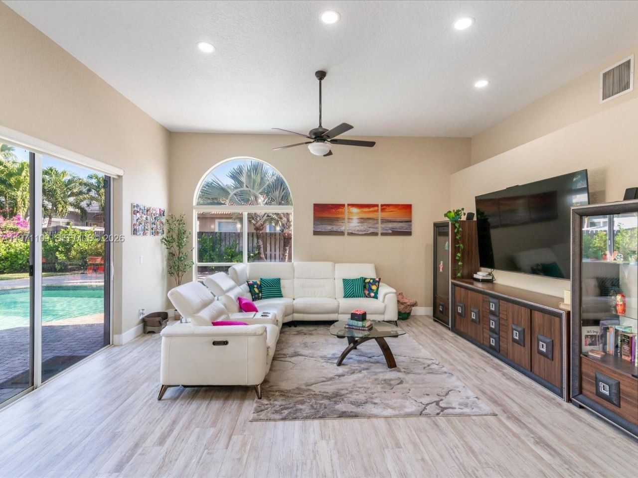 2221 NW 129th Ter, Pembroke Pines, FL 33028 Photo