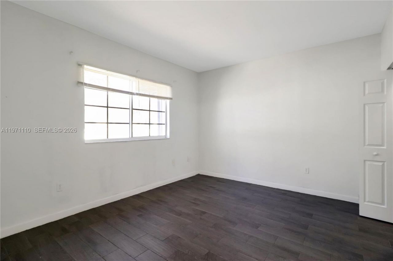 373 NE 26th Pl , Unit 201, Homestead, FL 33033 Photo