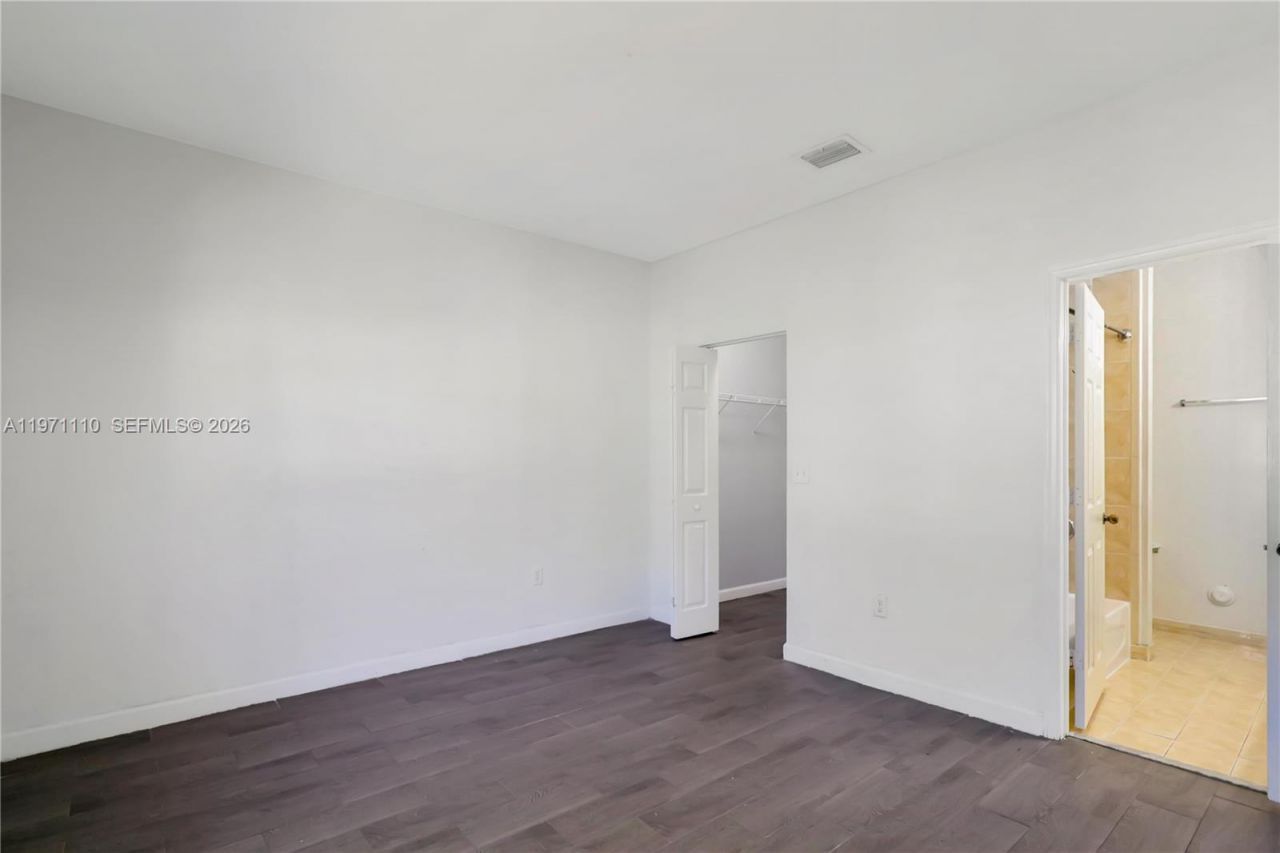 373 NE 26th Pl , Unit 201, Homestead, FL 33033 Photo