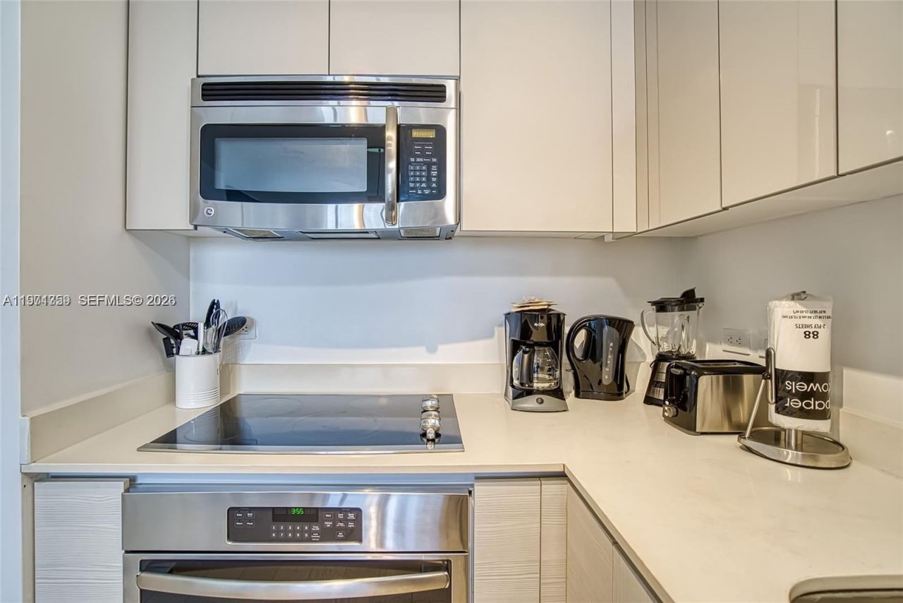 2602 E Hallandale Beach Blvd, Unit R2304, Hallandale Beach, FL 33009 Photo
